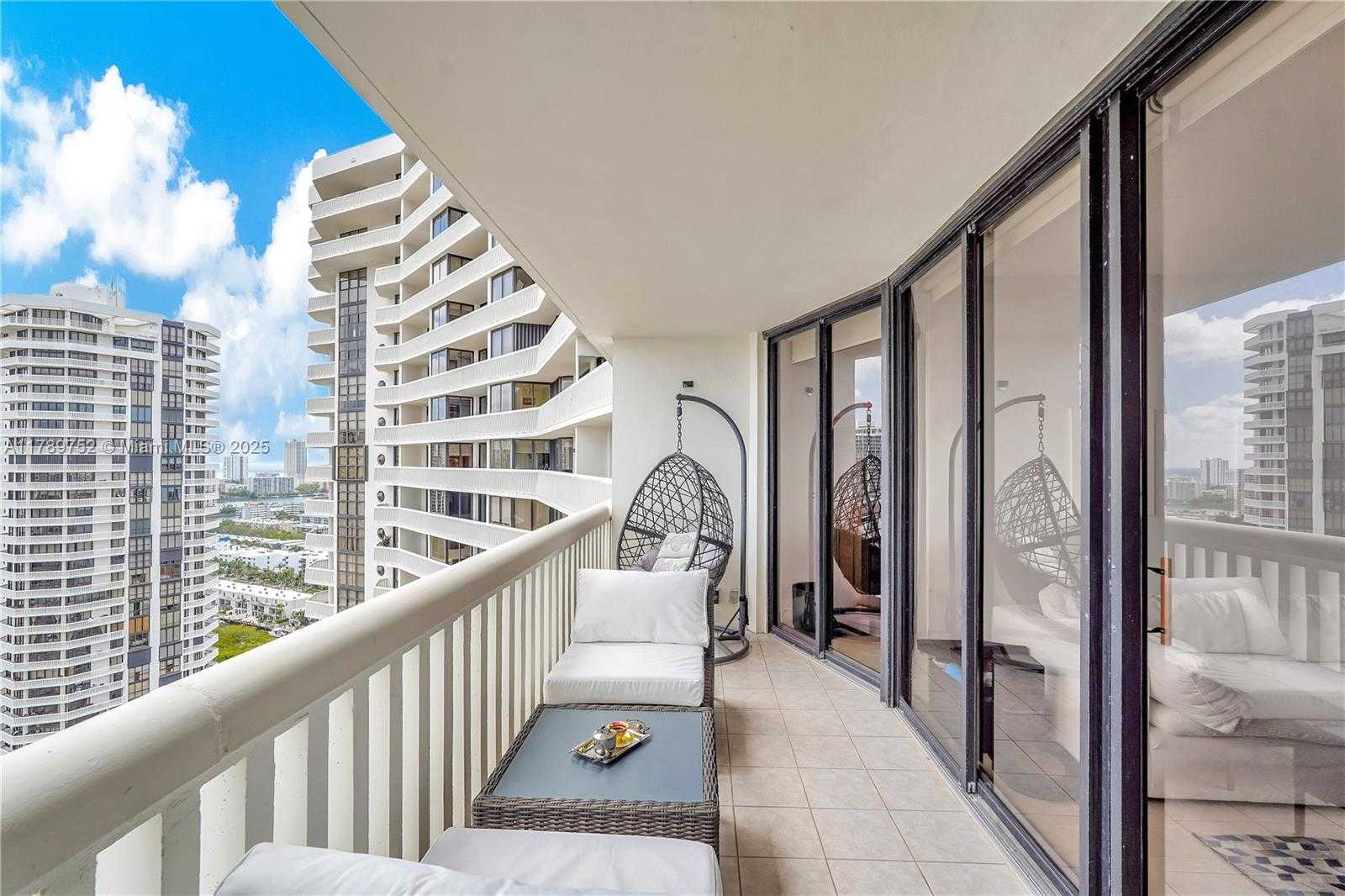 Small Image of 1000 ISLAND BLVD #2508, Aventura Number 36