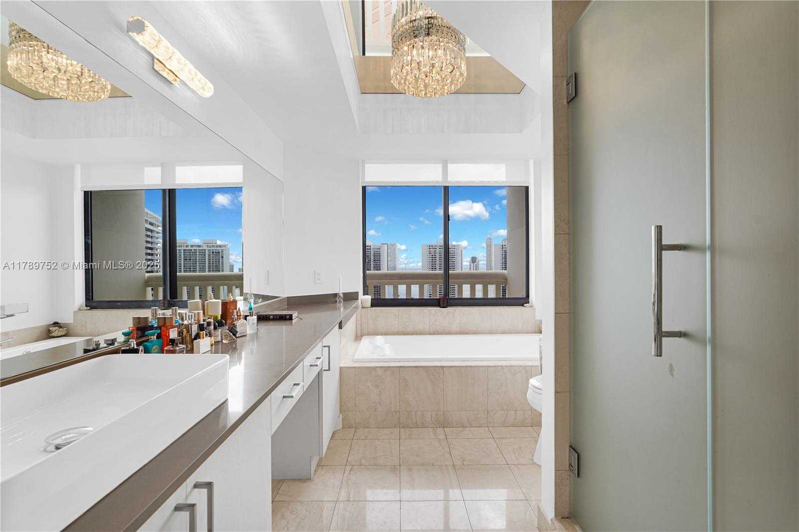 Small Image of 1000 ISLAND BLVD #2508, Aventura Number 41