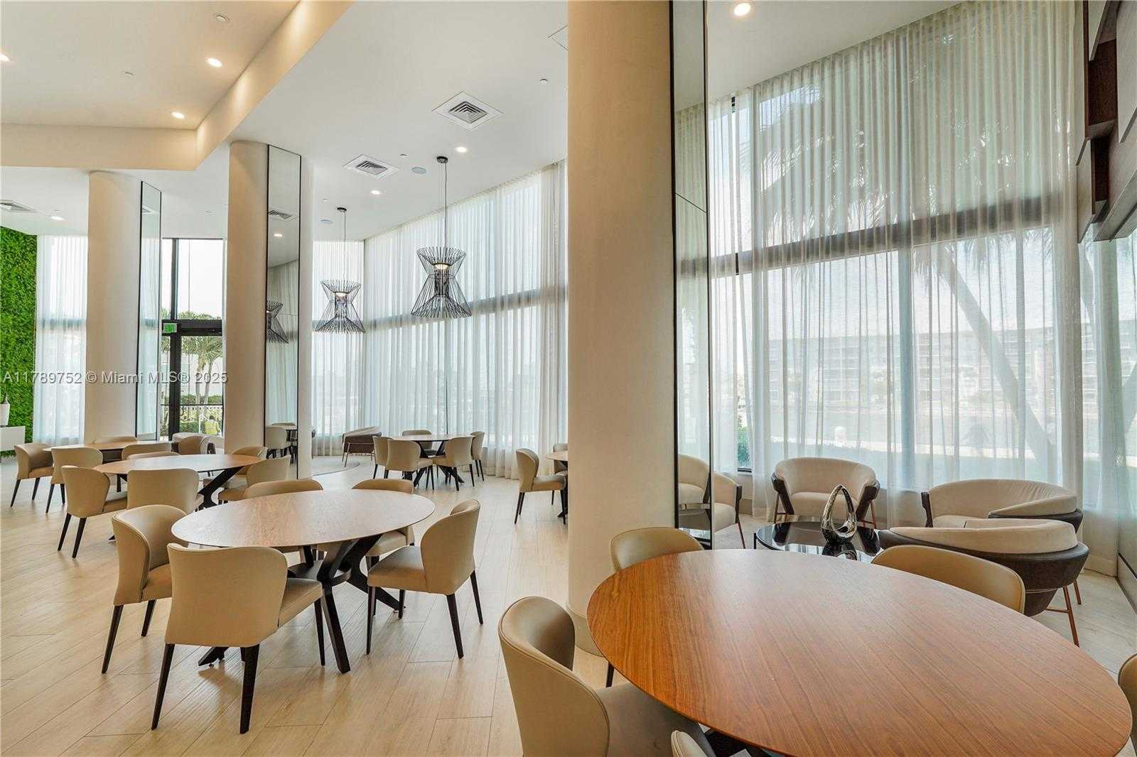 Small Image of 1000 ISLAND BLVD #2508, Aventura Number 43