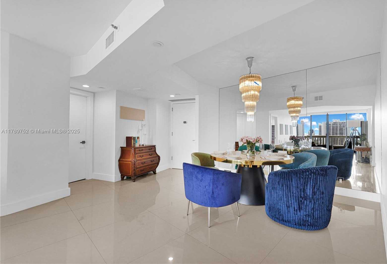 Small Image of 1000 ISLAND BLVD #2508, Aventura Number 7