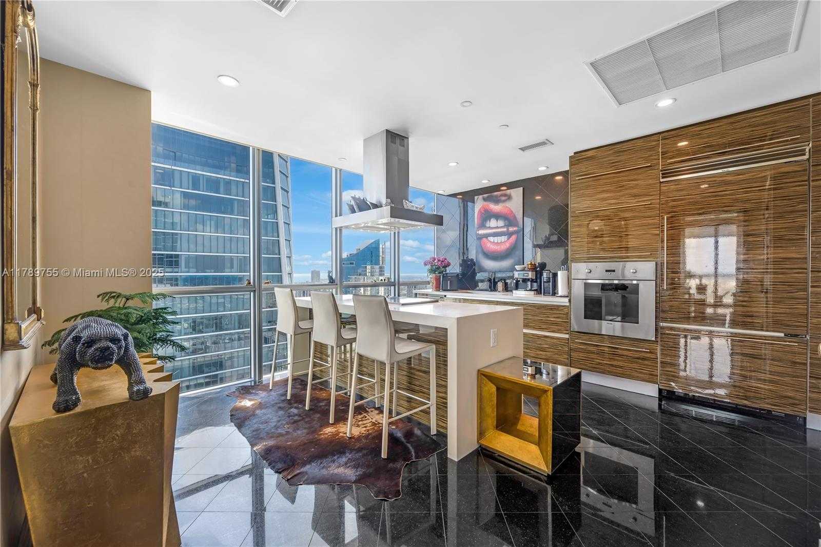 Small Image of 1100 BISCAYNE BLVD #5801, Miami Number 17