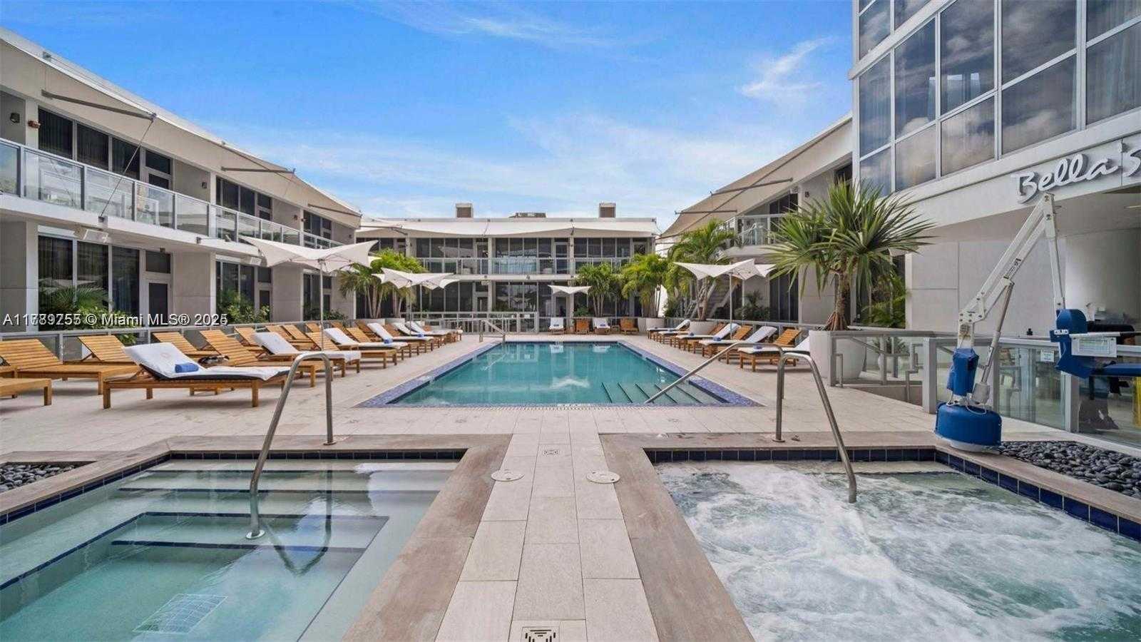 Small Image of 1100 BISCAYNE BLVD #5801, Miami Number 26