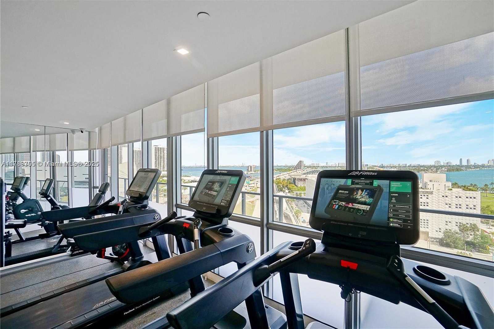 Small Image of 1100 BISCAYNE BLVD #5801, Miami Number 33