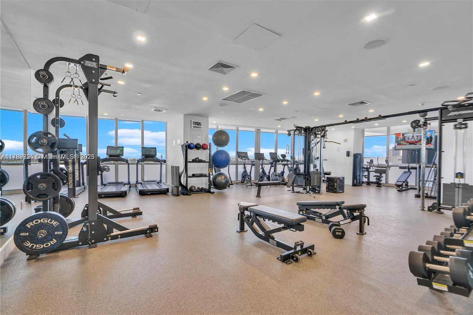 Small Image of 1100 BISCAYNE BLVD #5801, Miami Number 35