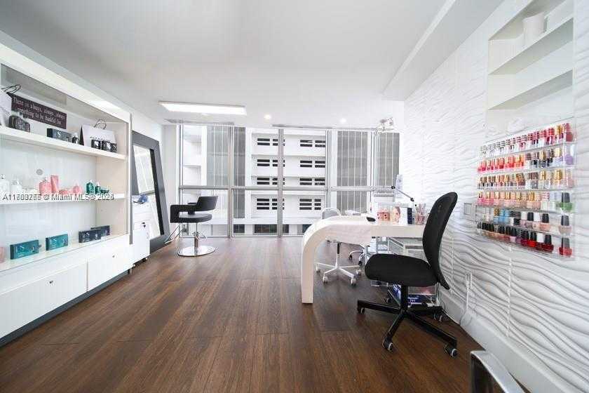 Small Image of 1100 BISCAYNE BLVD #5801, Miami Number 40