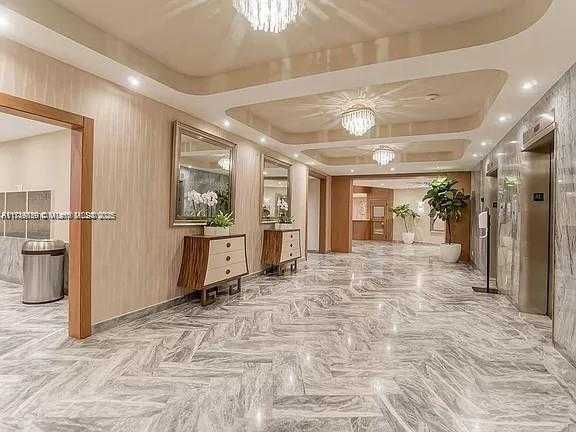 Small Image of 5401 COLLINS AVE #514, Miami Beach Number 10