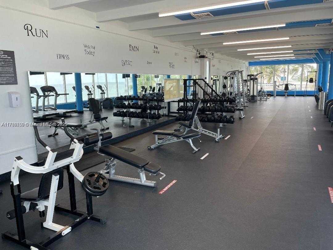 Small Image of 5401 COLLINS AVE #514, Miami Beach Number 16