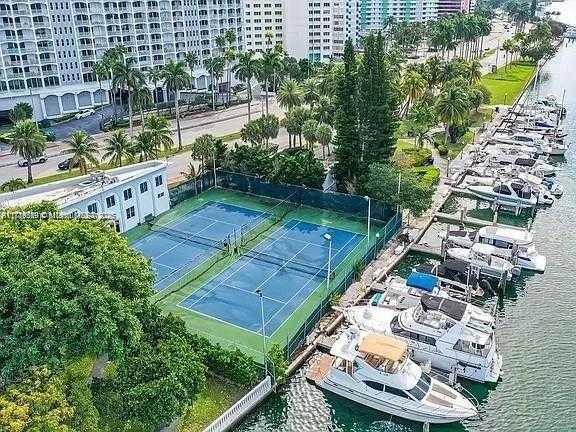 Small Image of 5401 COLLINS AVE #514, Miami Beach Number 21