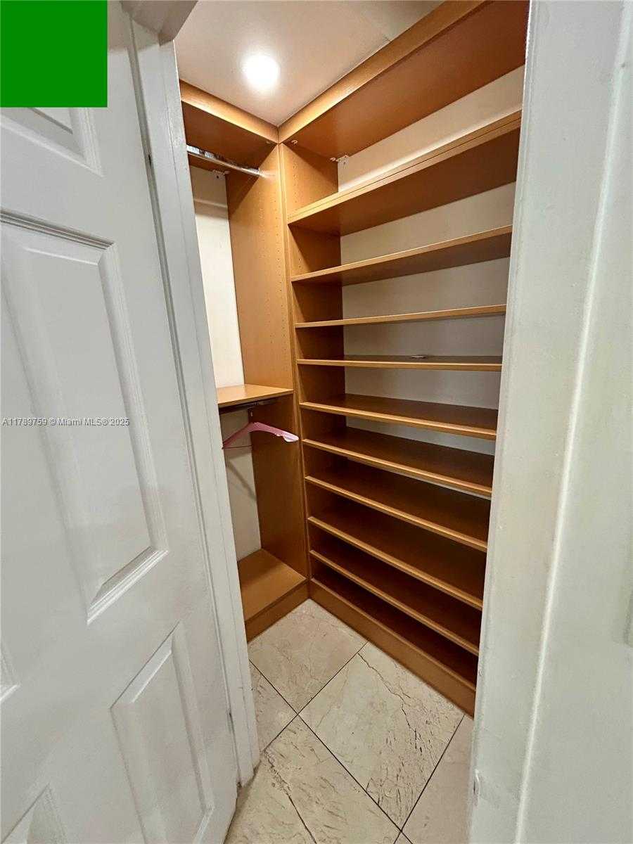 Small Image of 5401 COLLINS AVE #514, Miami Beach Number 31