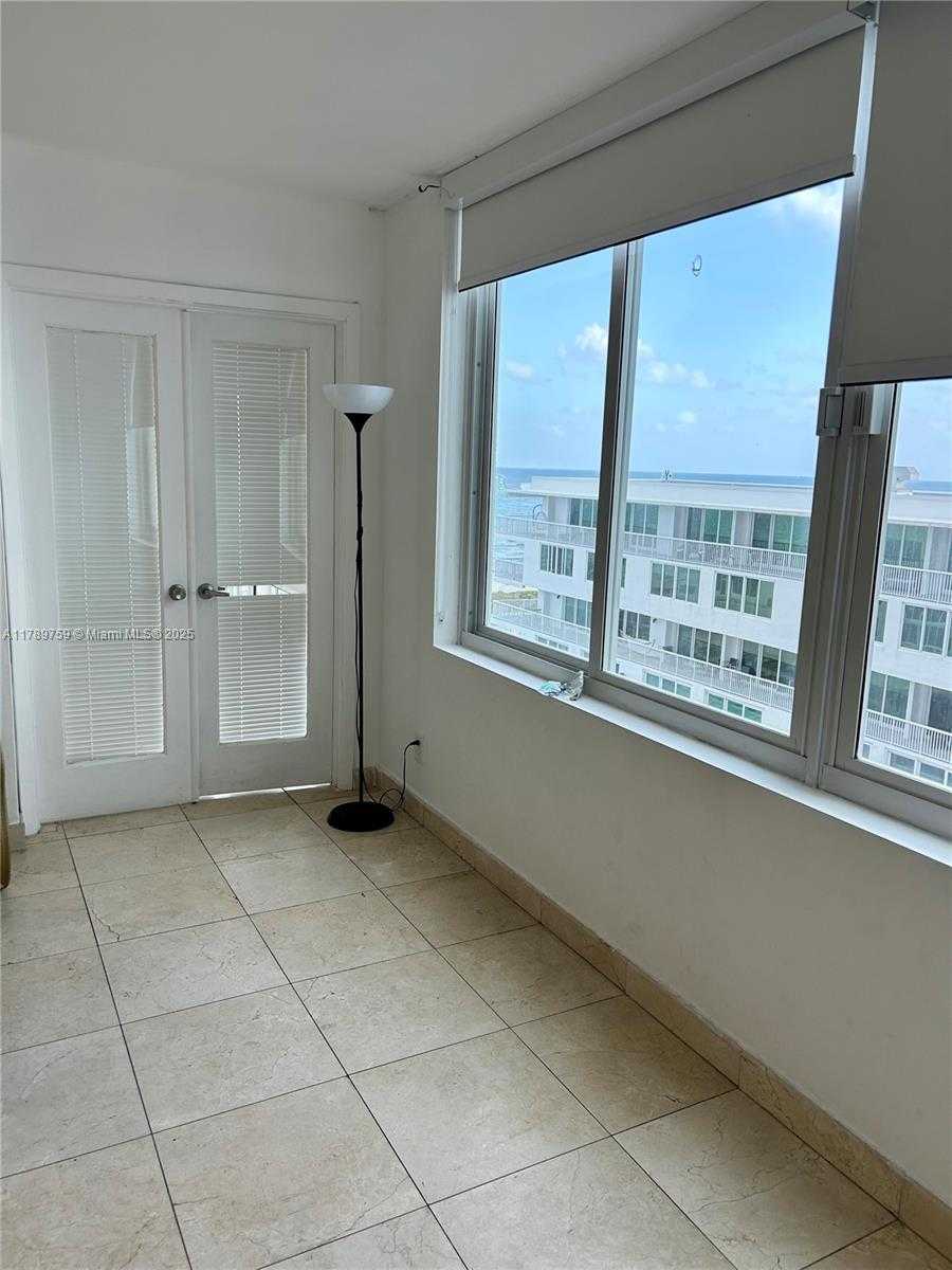Small Image of 5401 COLLINS AVE #514, Miami Beach Number 39