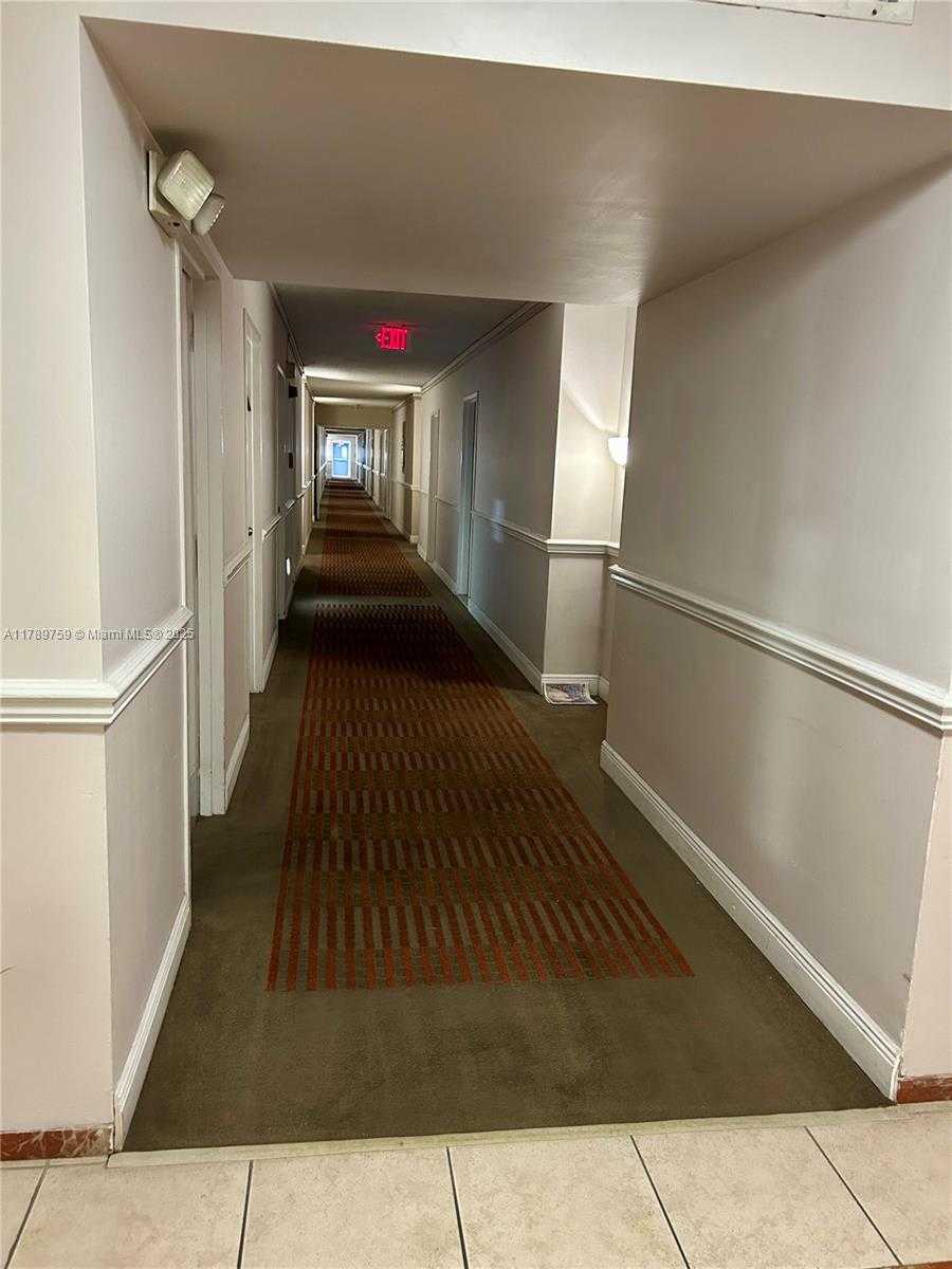 Small Image of 5401 COLLINS AVE #514, Miami Beach Number 43