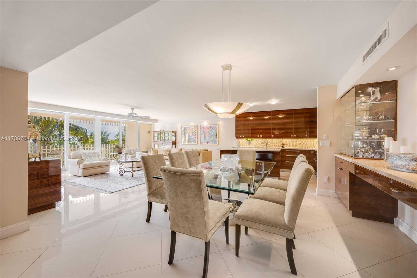 Small Image of 2 GROVE ISLE DR #B305, Miami Number 4