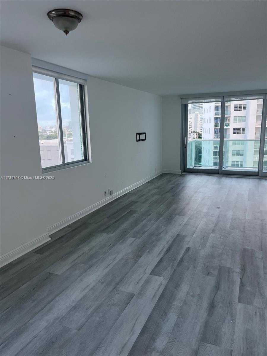 Small Image of 1000 WEST AVE #702, Miami Beach Number 18