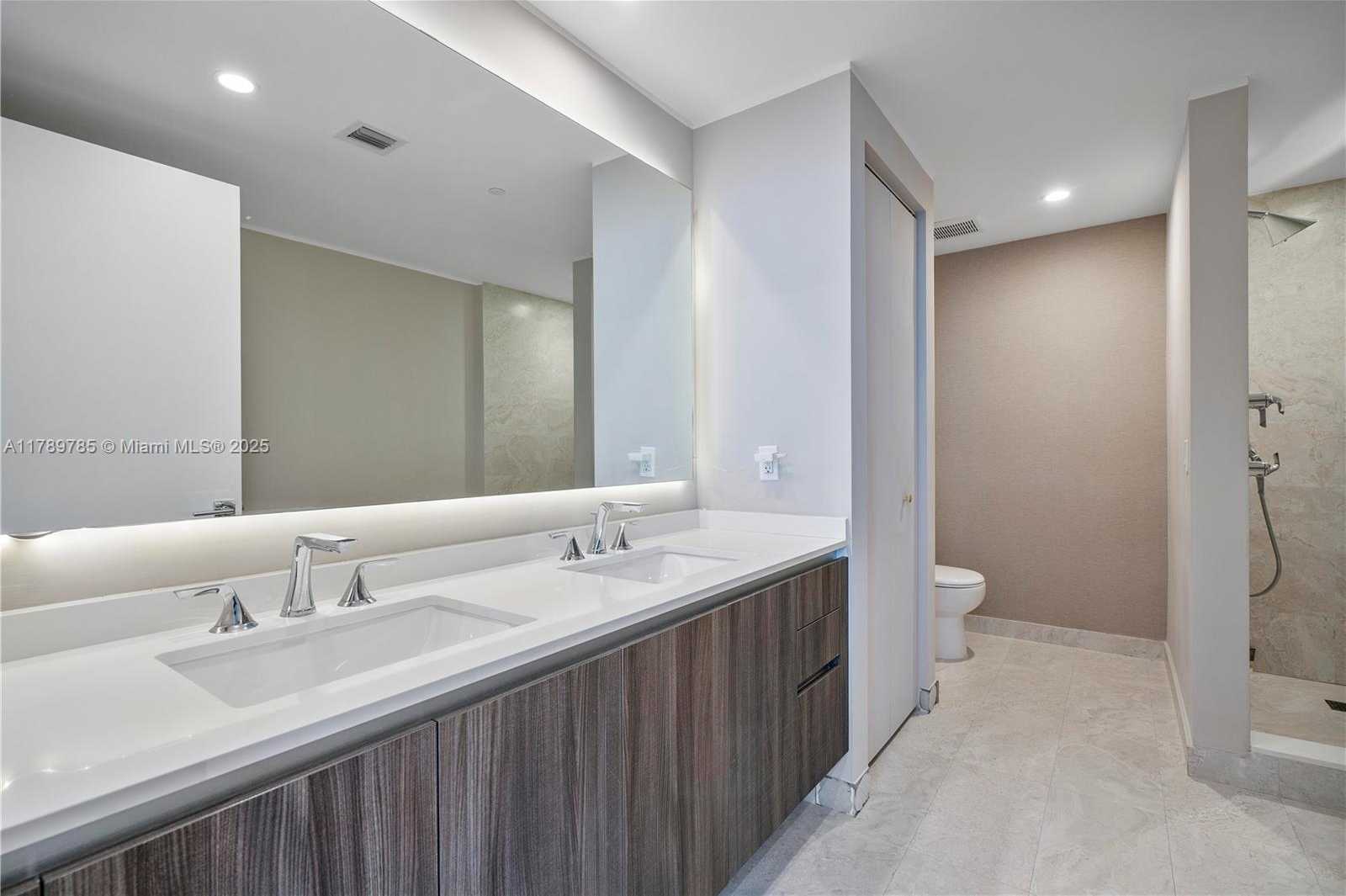 Small Image of 488 NORTH EAST 18TH ST #1610, Miami Number 53