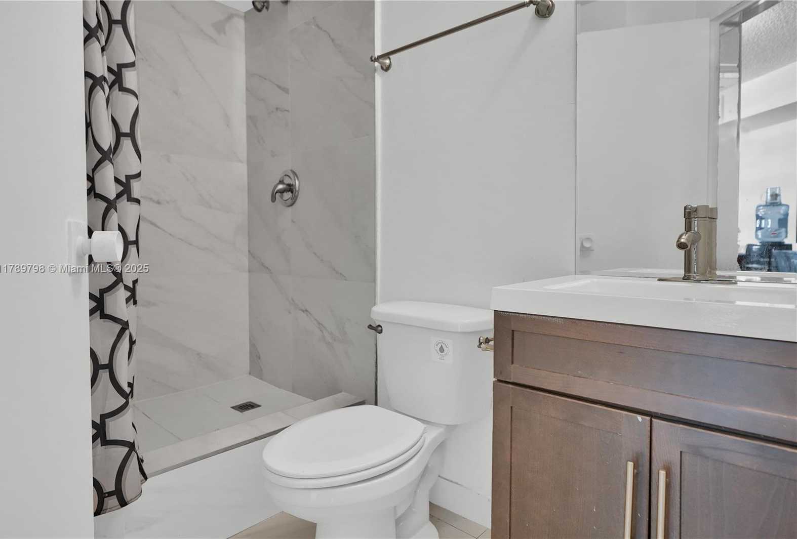 Small Image of 905 BRICKELL BAY DR #1121, Miami Number 10