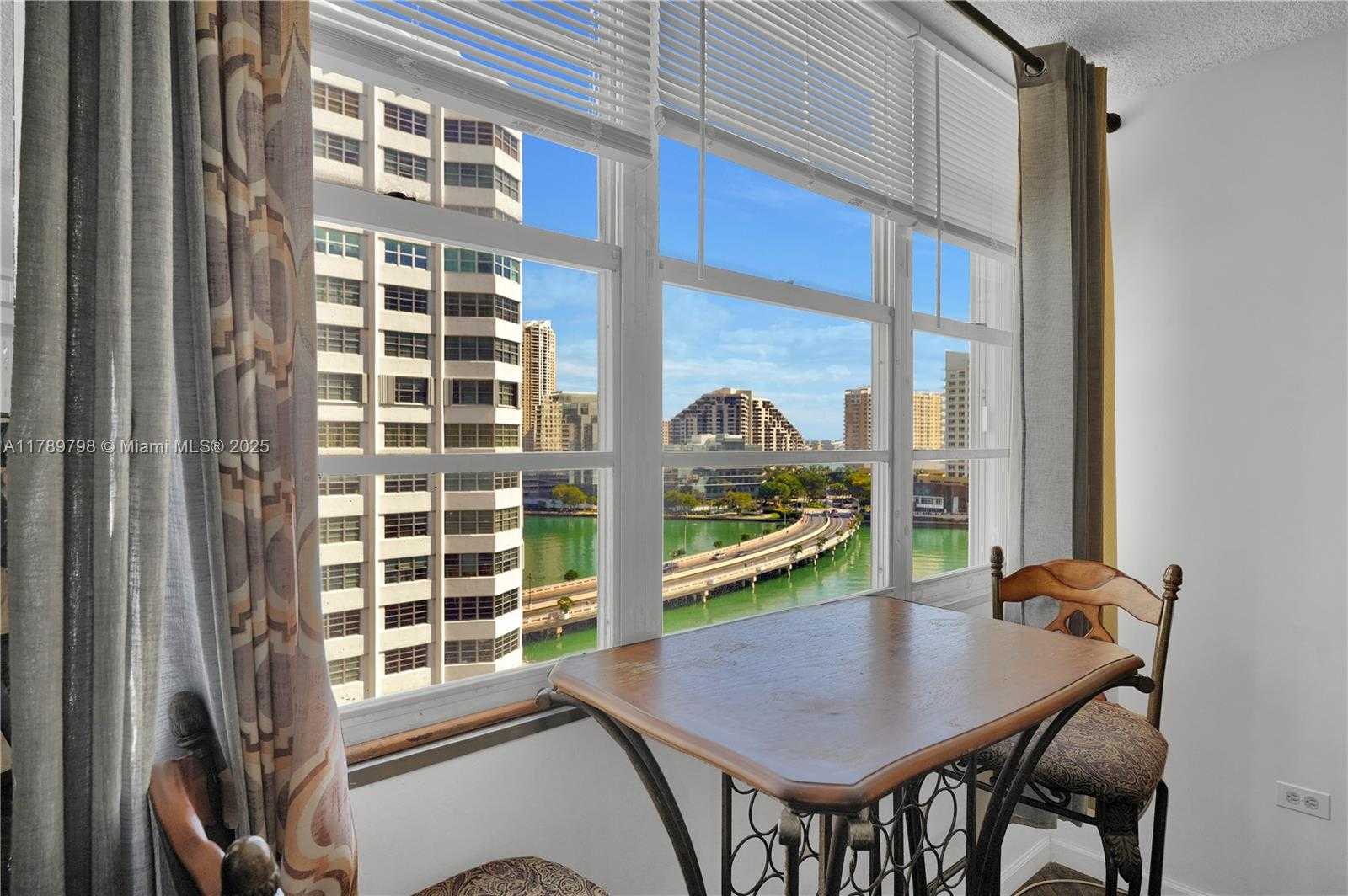 Small Image of 905 BRICKELL BAY DR #1121, Miami Number 2