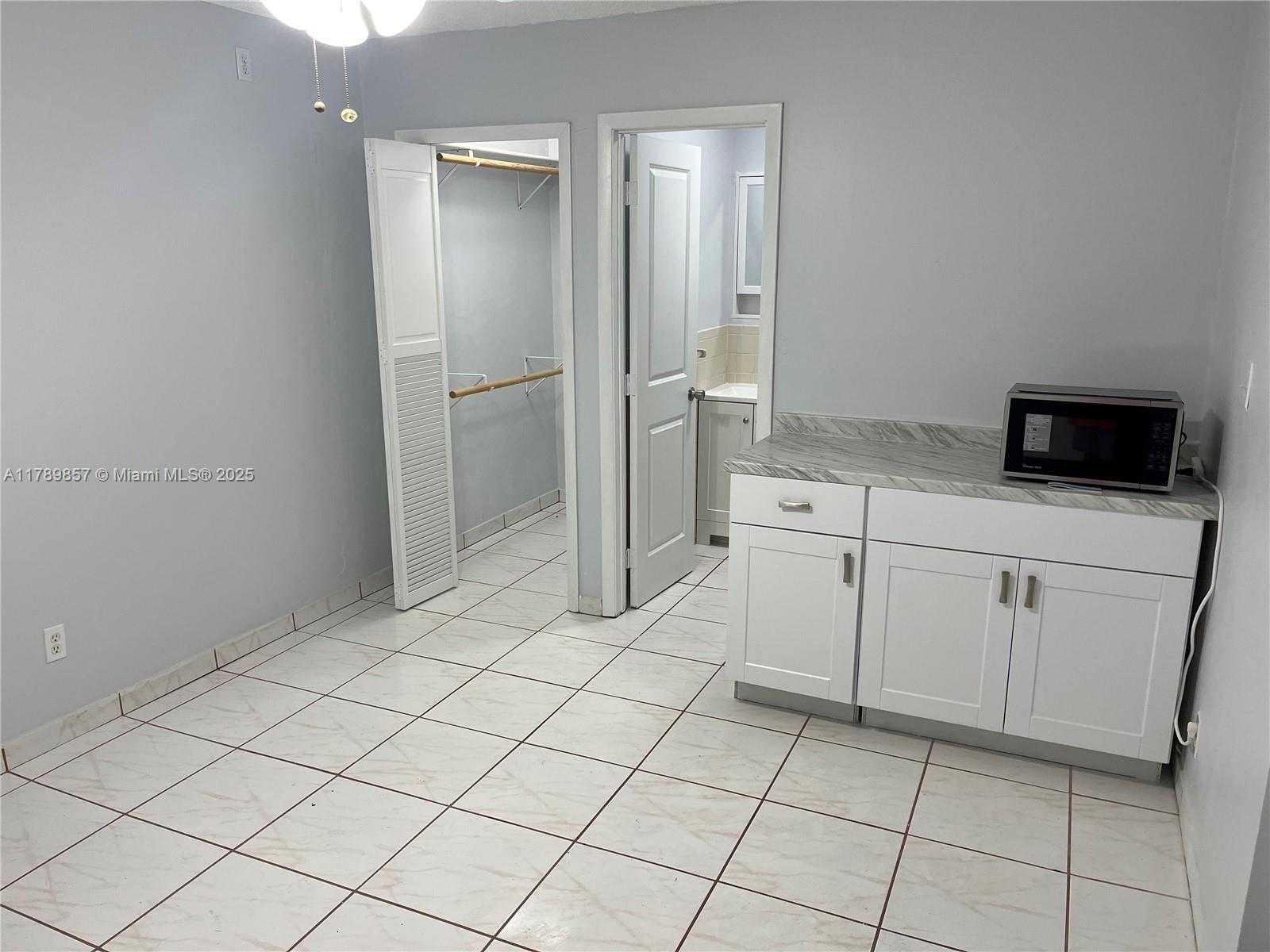 Small Image of 14356 SOUTH WEST 48TH LN #1, Miami Number 7