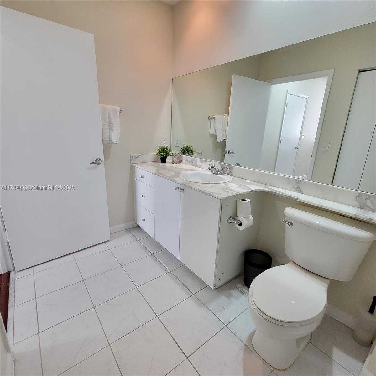 Small Image of 2775 NORTH EAST 187TH ST #PH22, Aventura Number 16
