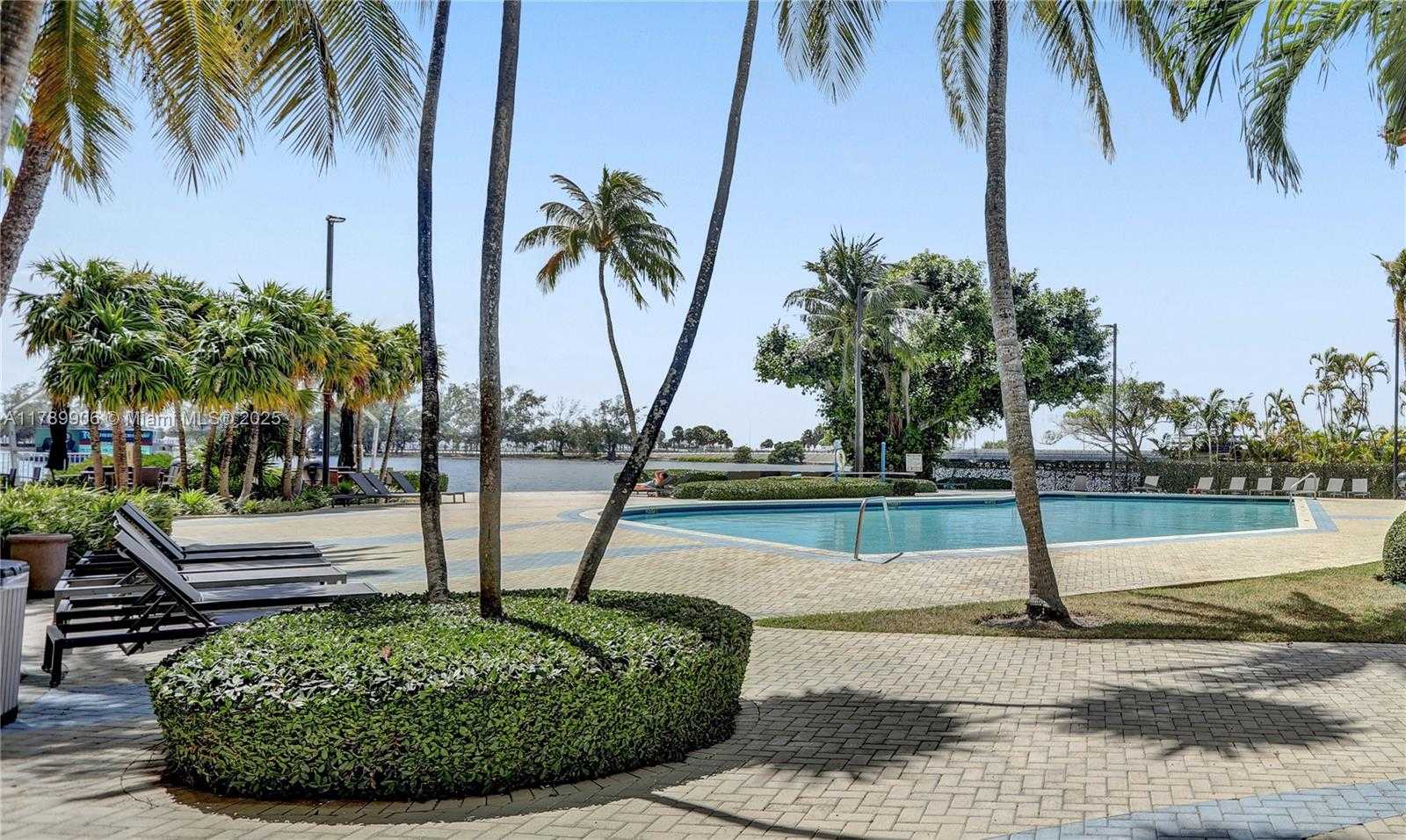 Small Image of 2451 BRICKELL AVE #21H, Miami Number 17