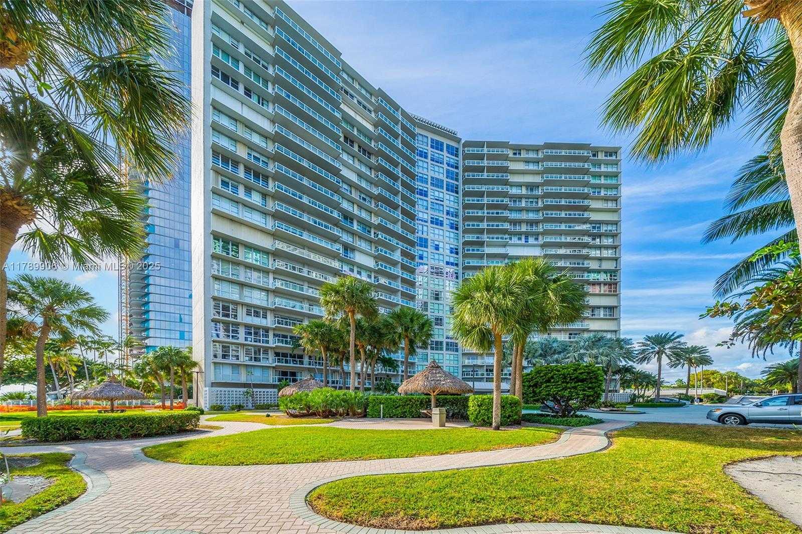 Small Image of 2451 BRICKELL AVE #21H, Miami Number 25