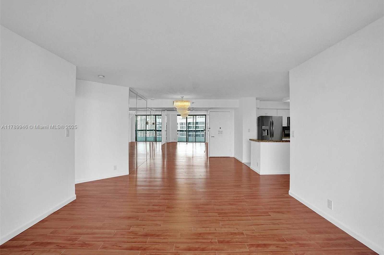 Small Image of 3530 #1812, Aventura Number 16