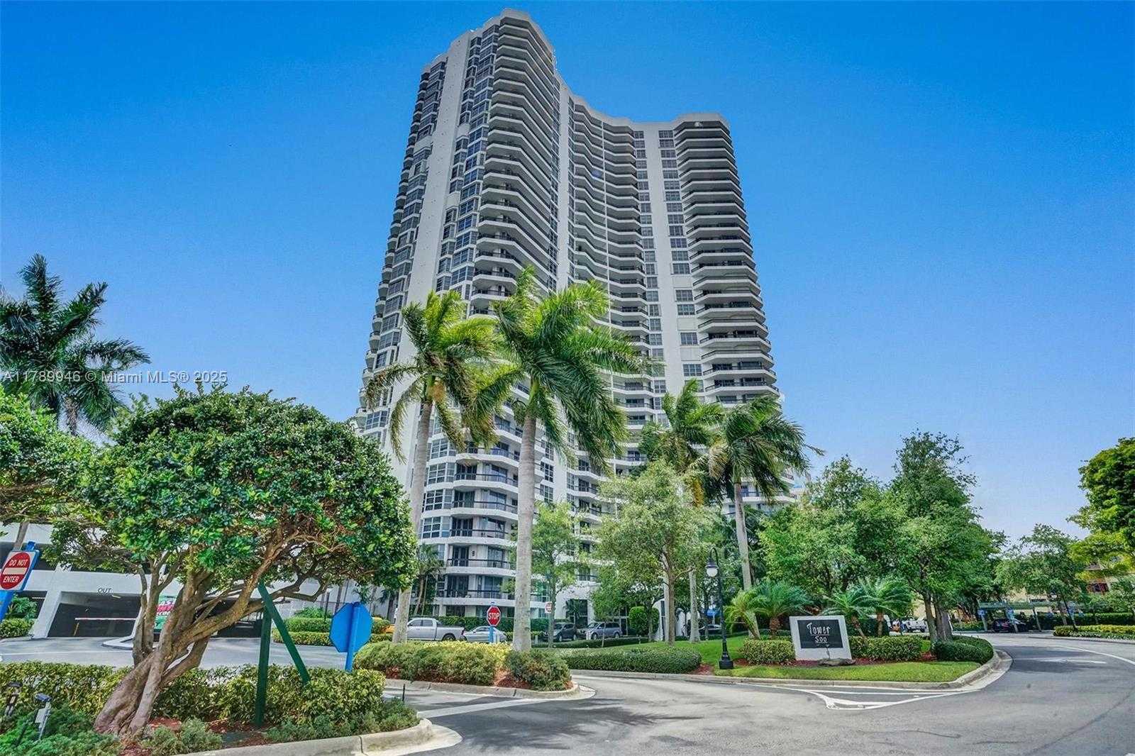 Small Image of 3530 #1812, Aventura Number 3