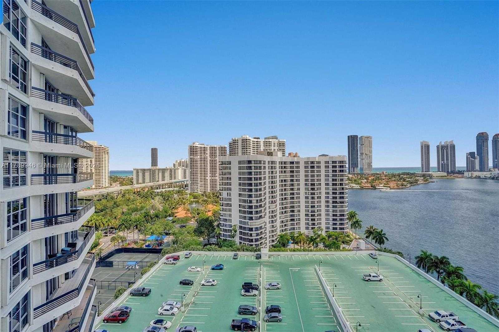 Small Image of 3530 #1812, Aventura Number 37
