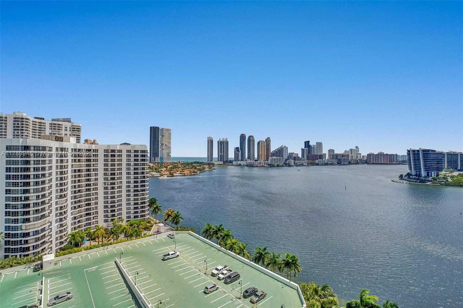 Small Image of 3530 #1812, Aventura Number 38