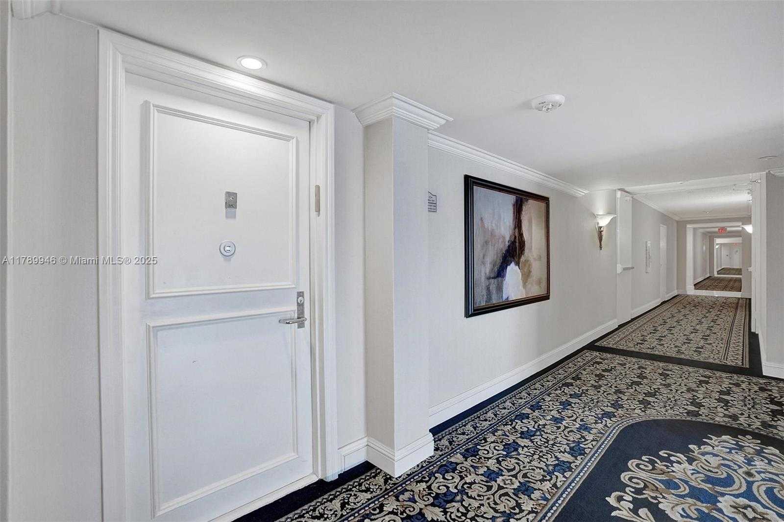 Small Image of 3530 #1812, Aventura Number 41