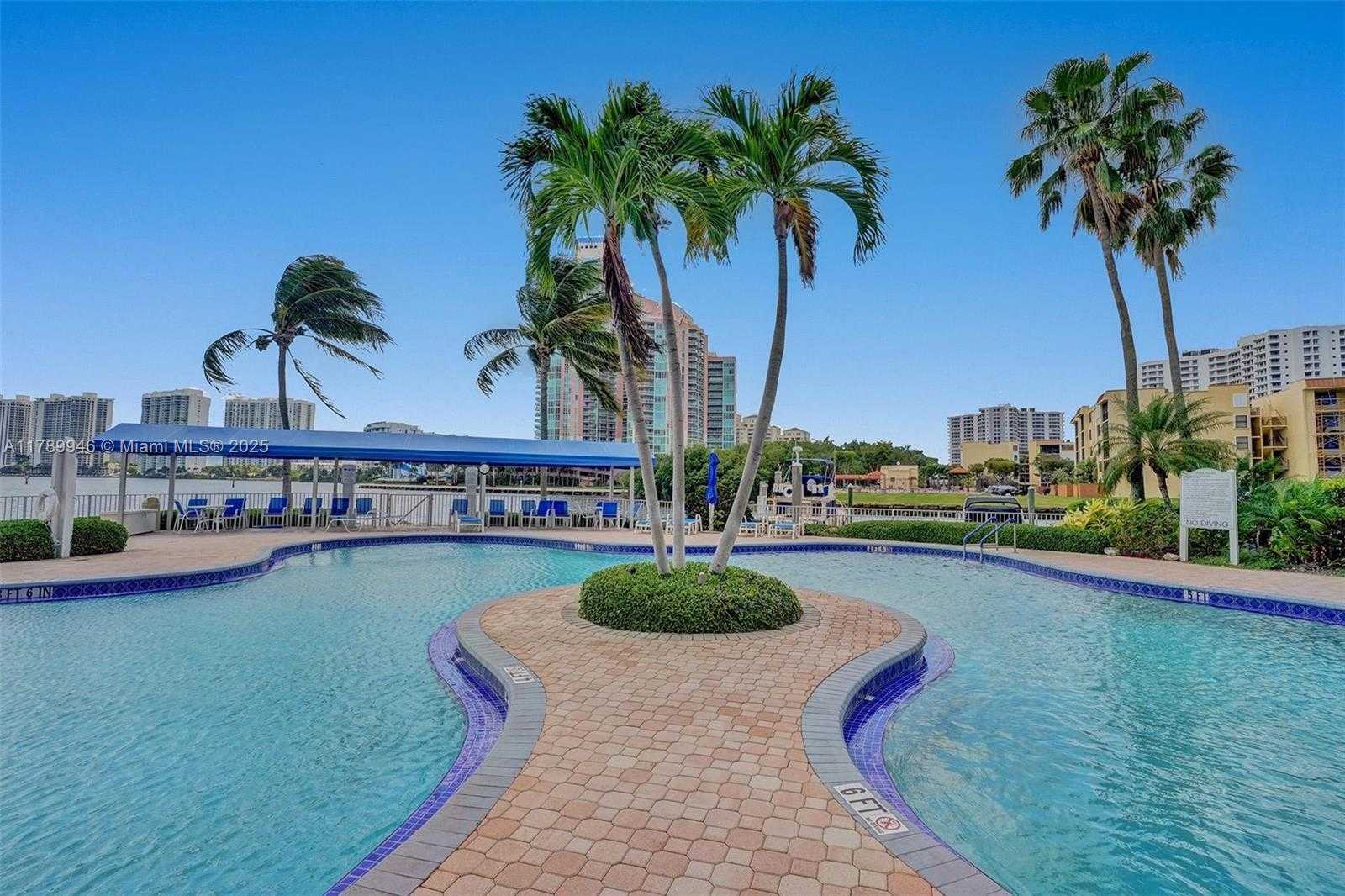 Small Image of 3530 #1812, Aventura Number 46