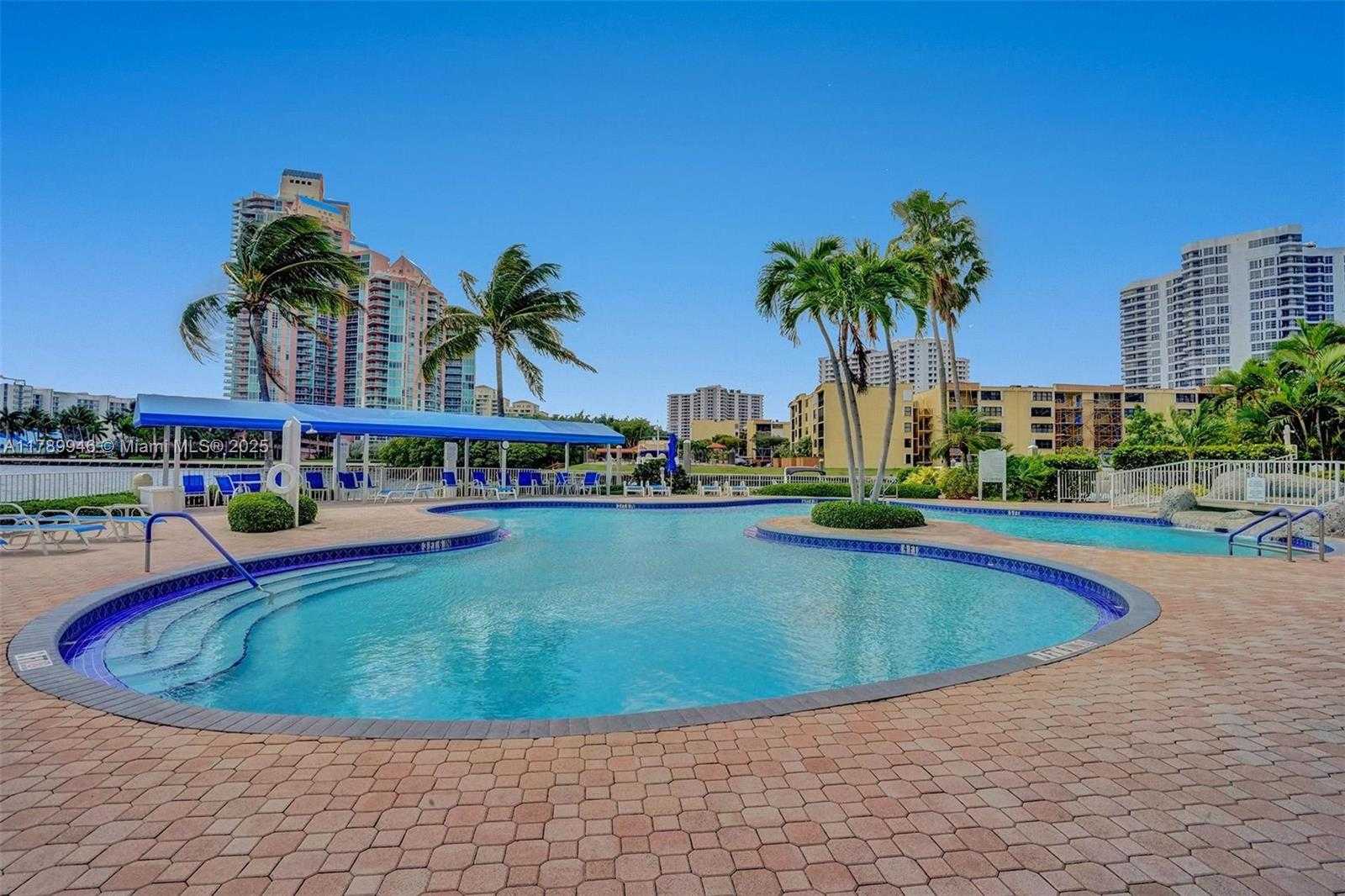 Small Image of 3530 #1812, Aventura Number 47