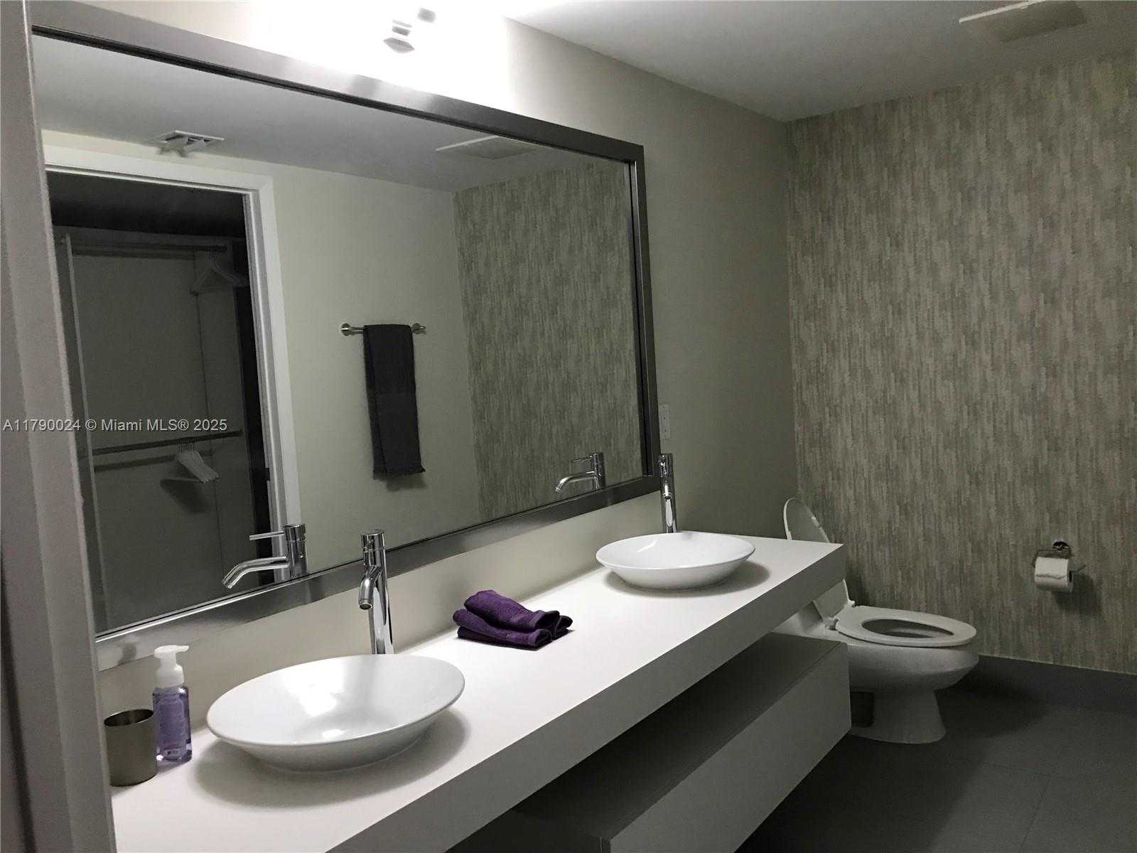 Small Image of 92 SOUTH WEST 3RD ST #2302, Miami Number 18