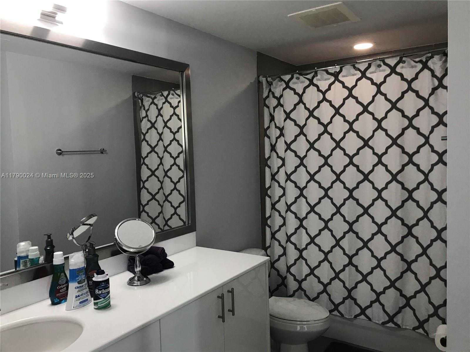 Small Image of 92 SOUTH WEST 3RD ST #2302, Miami Number 26