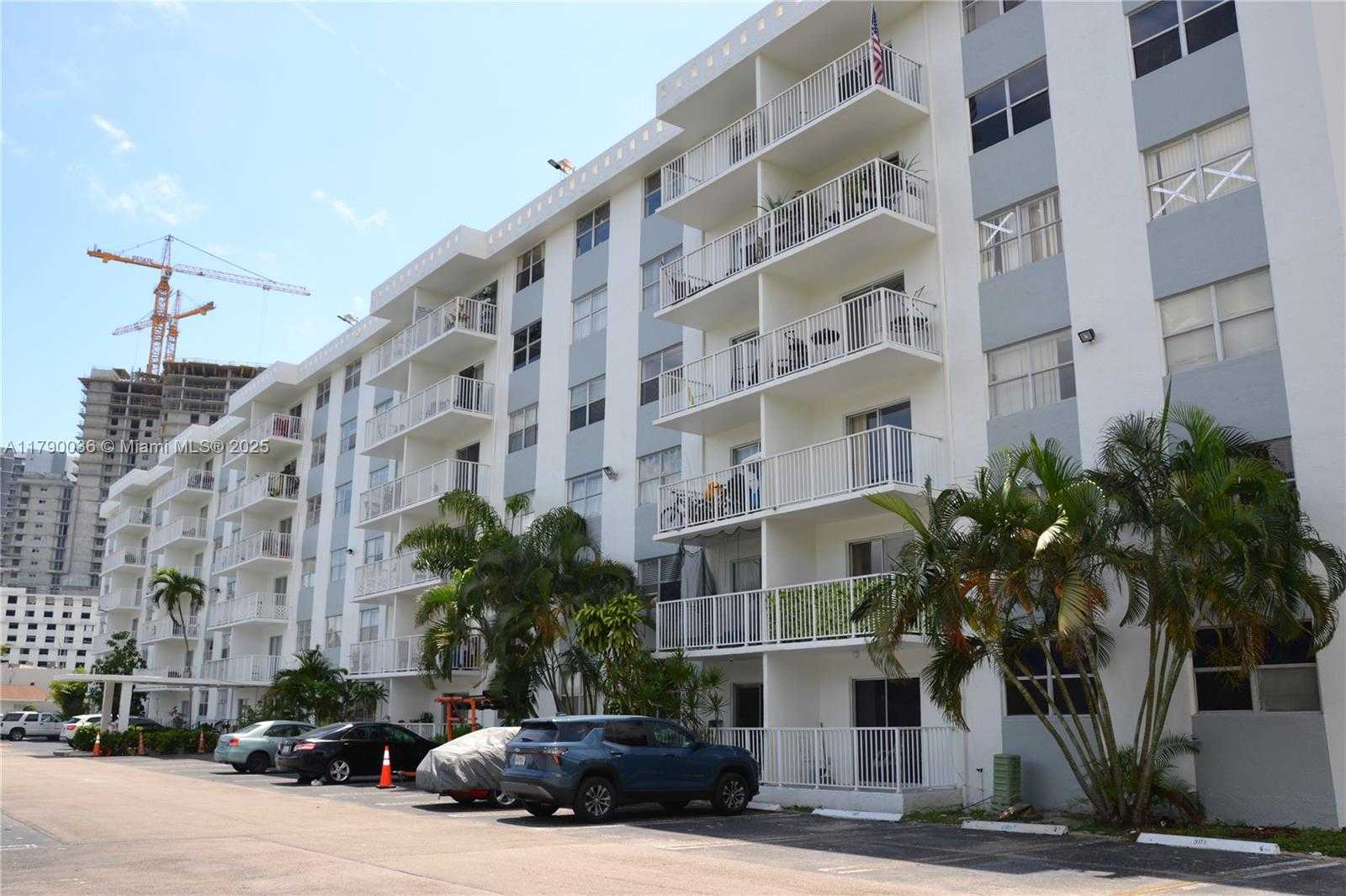 Small Image of 16465 NORTH EAST 22ND AVE #110, North Miami Beach Number 5
