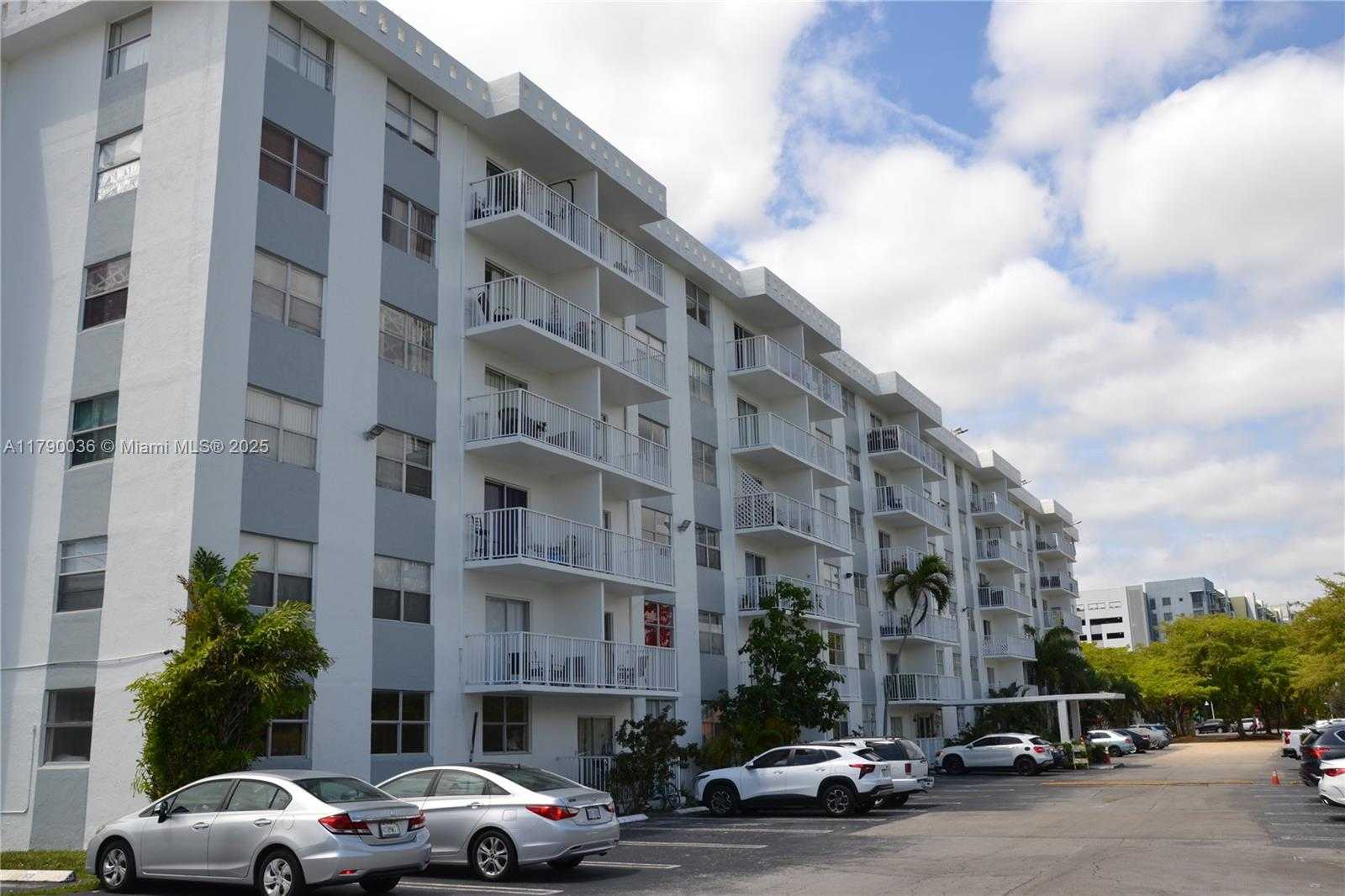 Small Image of 16465 NORTH EAST 22ND AVE #110, North Miami Beach Number 8