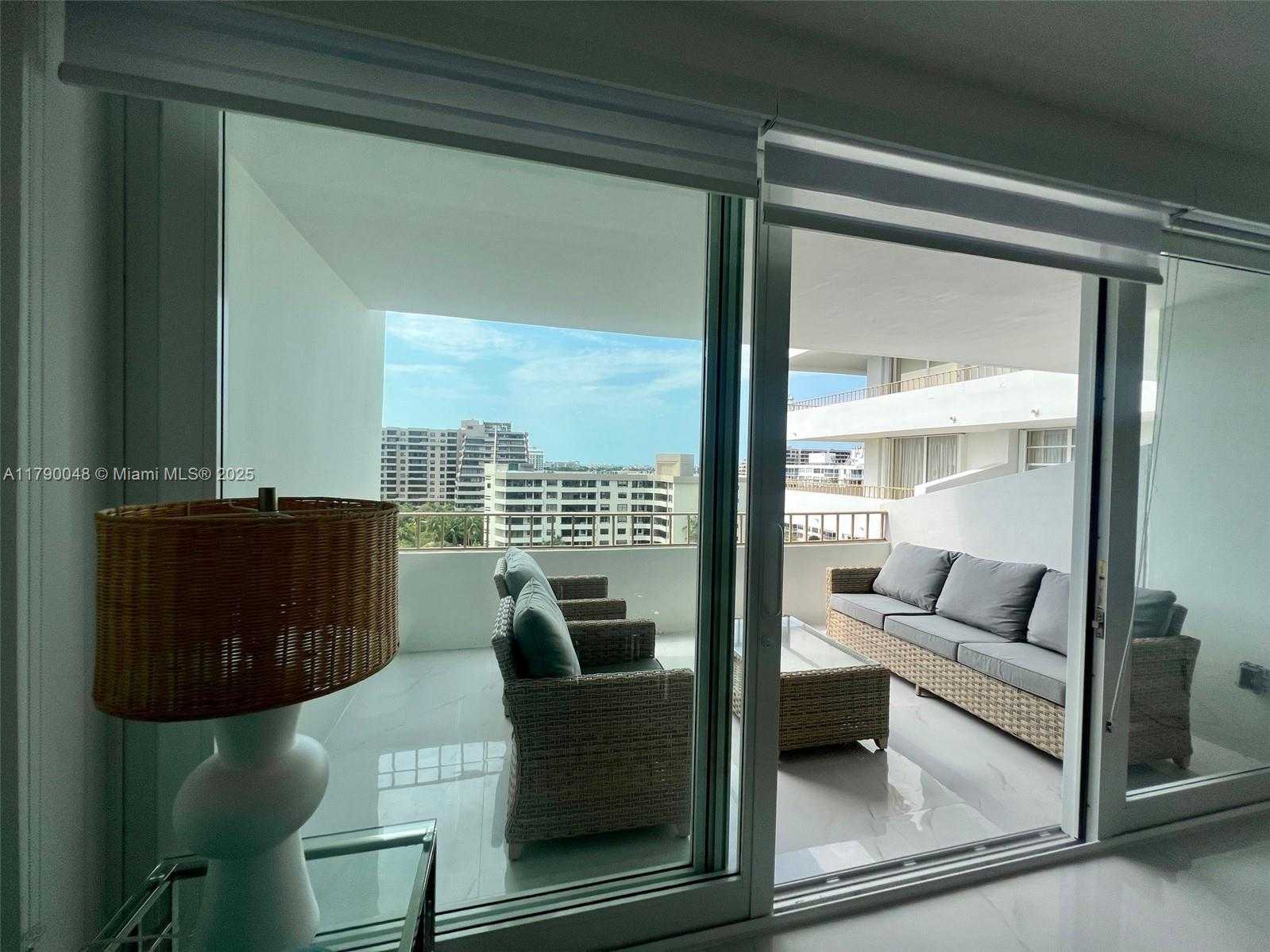 Small Image of 155 OCEAN LANE DR #1011, Key Biscayne Number 11