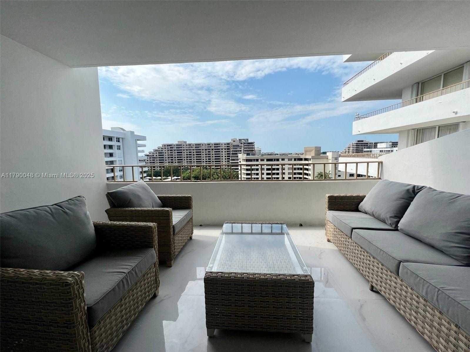Small Image of 155 OCEAN LANE DR #1011, Key Biscayne Number 12