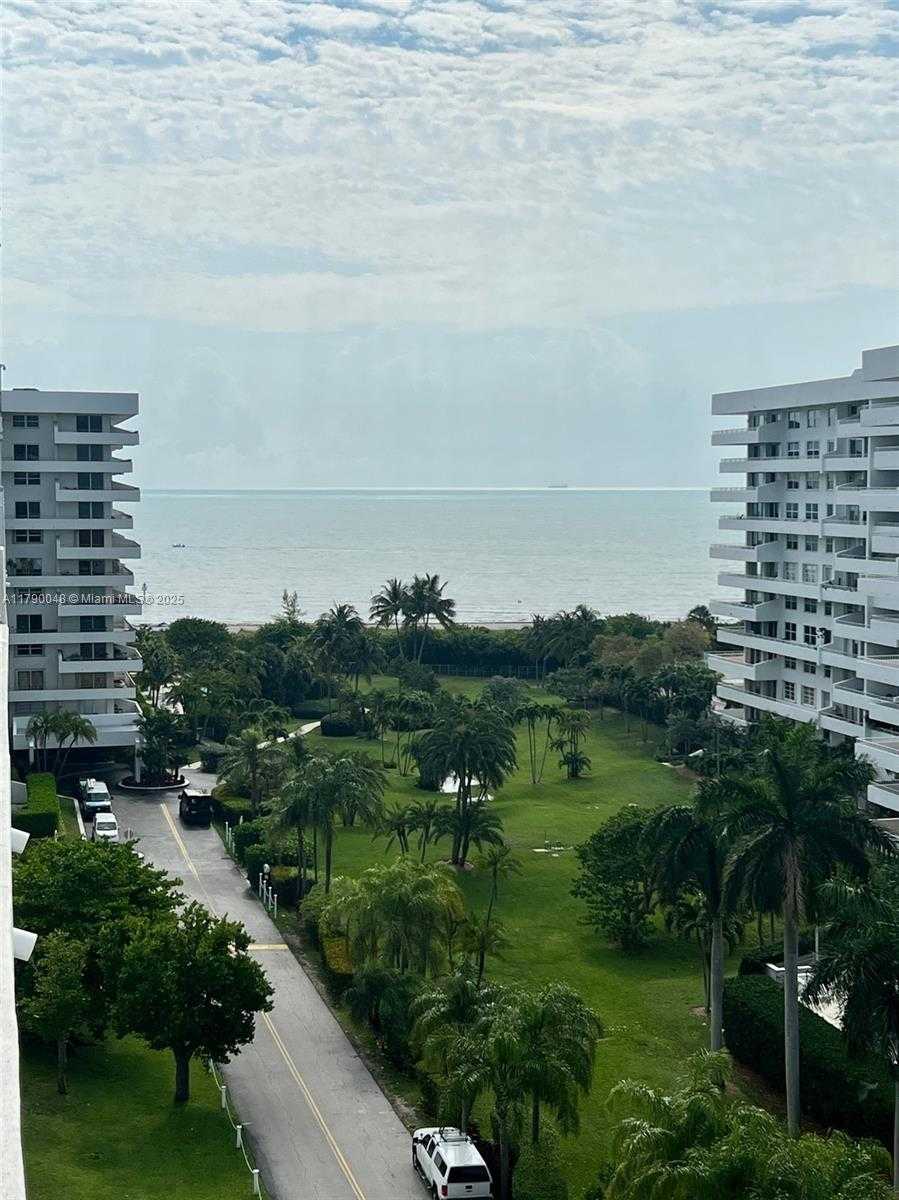 Small Image of 155 OCEAN LANE DR #1011, Key Biscayne Number 13