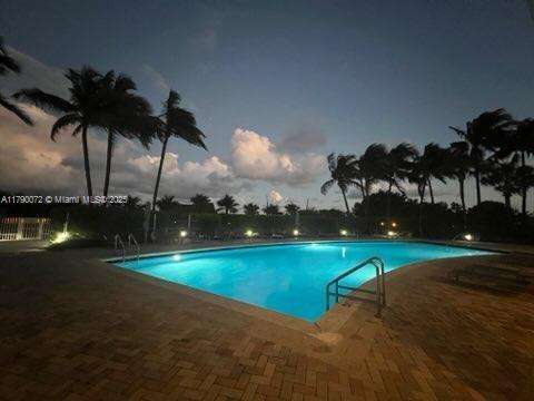 Small Image of 6515 COLLINS AVE #1707, Miami Beach Number 16