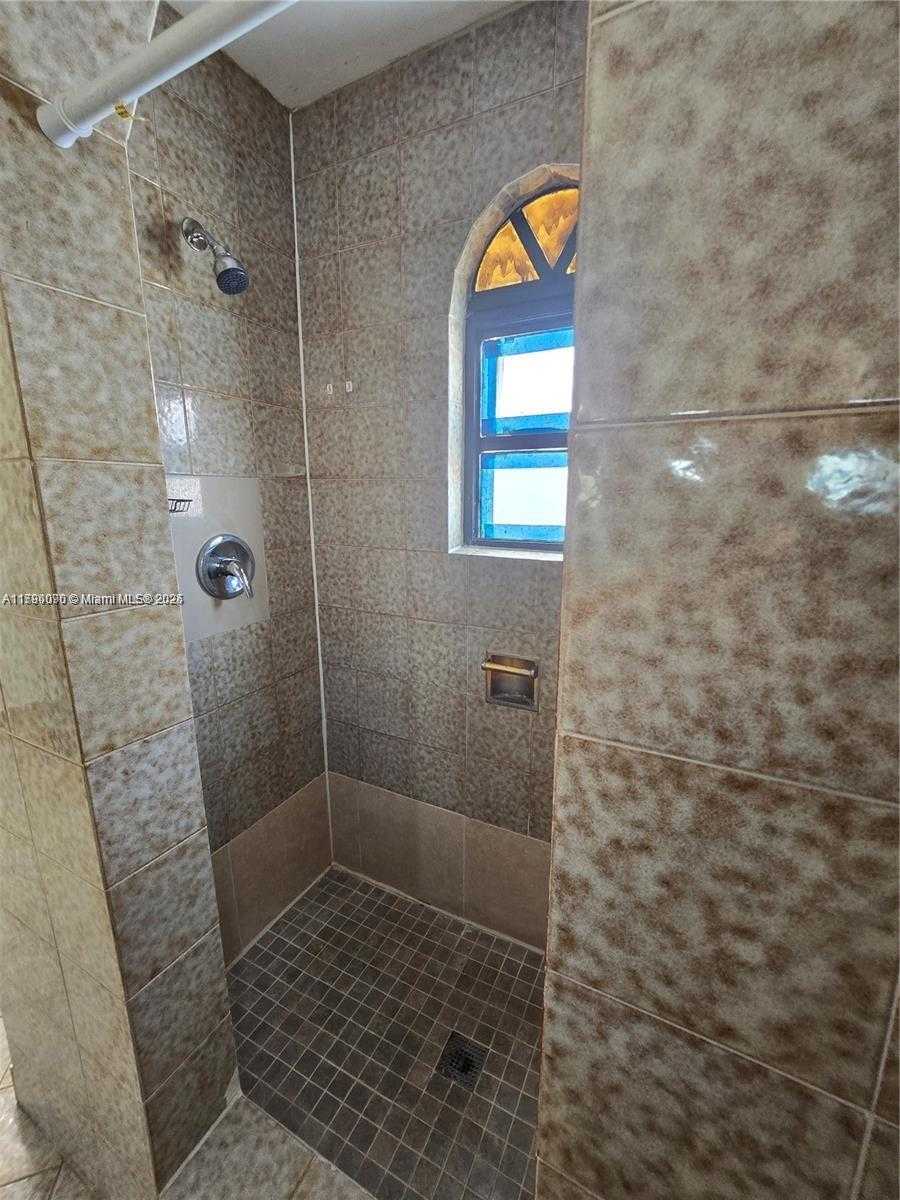 Small Image of 10981 SOUTH WEST 44TH ST #2, Miami Number 11