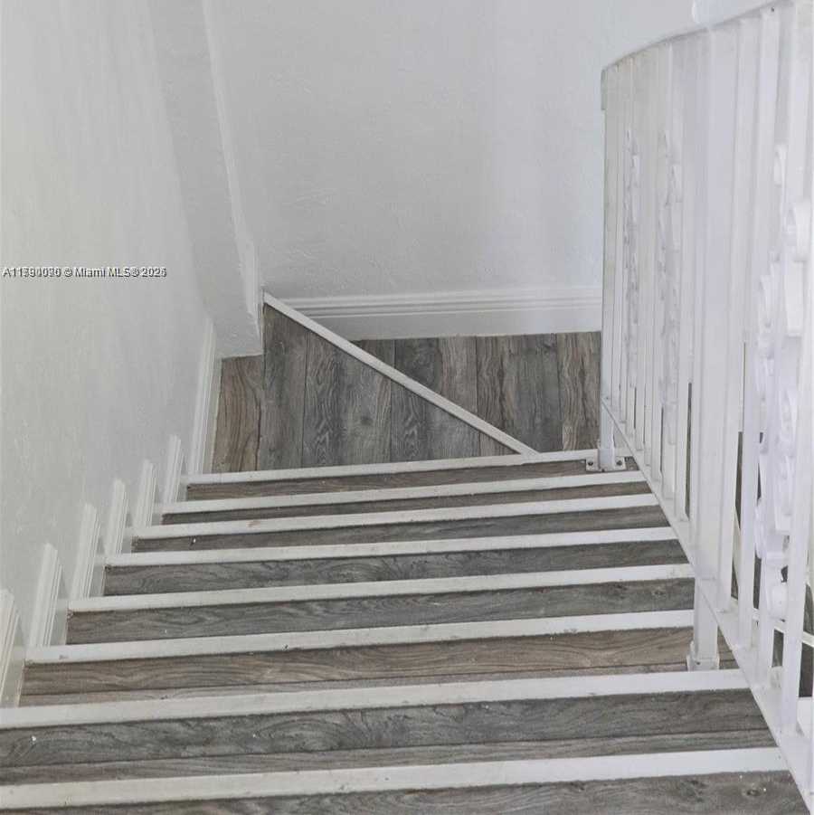 Small Image of 10981 SOUTH WEST 44TH ST #2, Miami Number 5