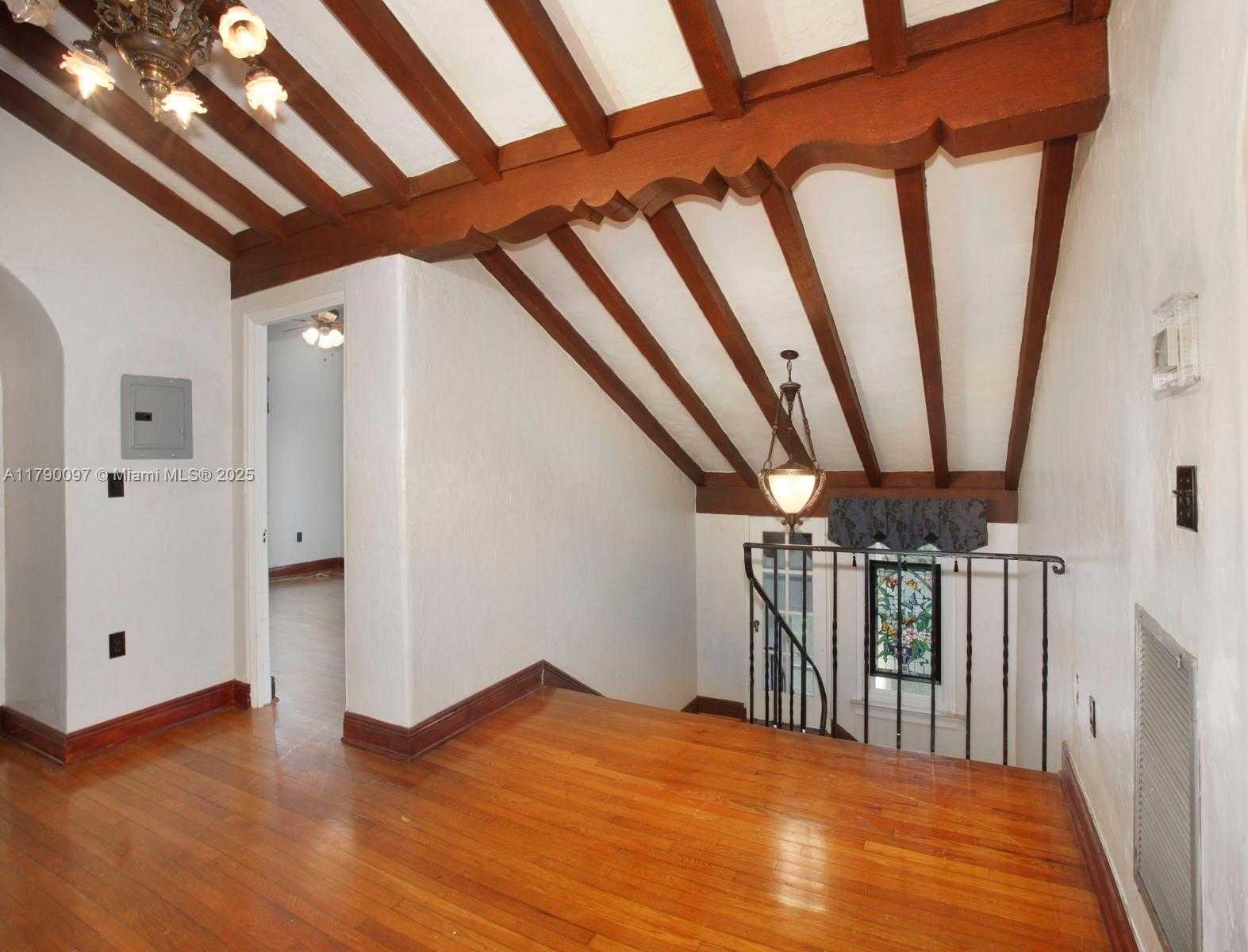 Small Image of 339 NORTH EAST 96TH ST, Miami Shores Number 15