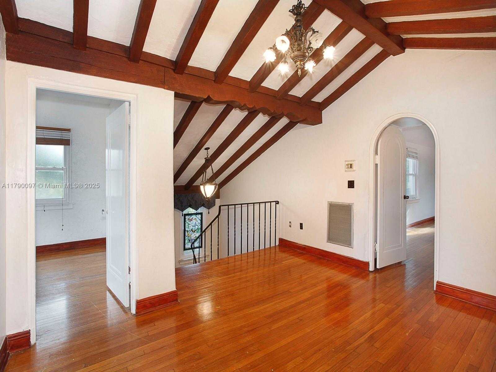 Small Image of 339 NORTH EAST 96TH ST, Miami Shores Number 16