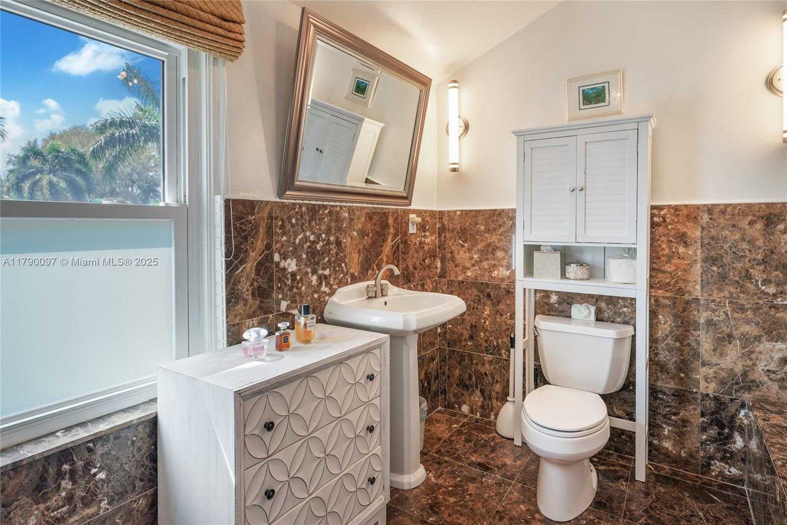 Small Image of 339 NORTH EAST 96TH ST, Miami Shores Number 21