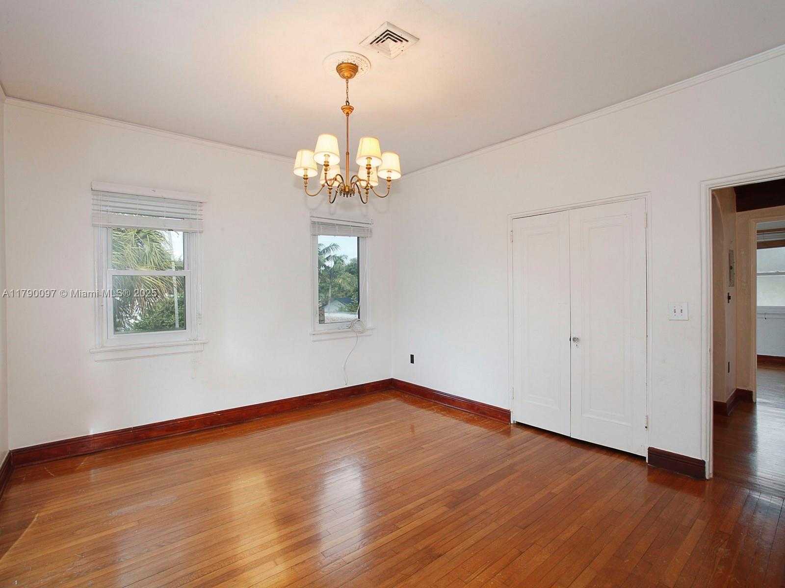 Small Image of 339 NORTH EAST 96TH ST, Miami Shores Number 26