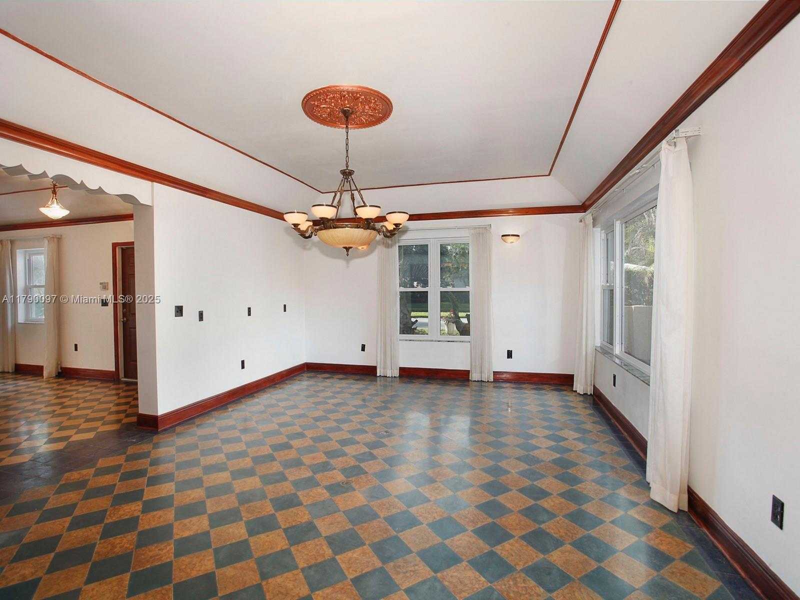 Small Image of 339 NORTH EAST 96TH ST, Miami Shores Number 7