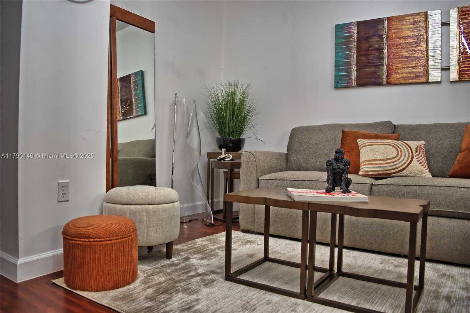 Small Image of 170 SOUTH EAST 14TH ST #2303, Miami Number 21