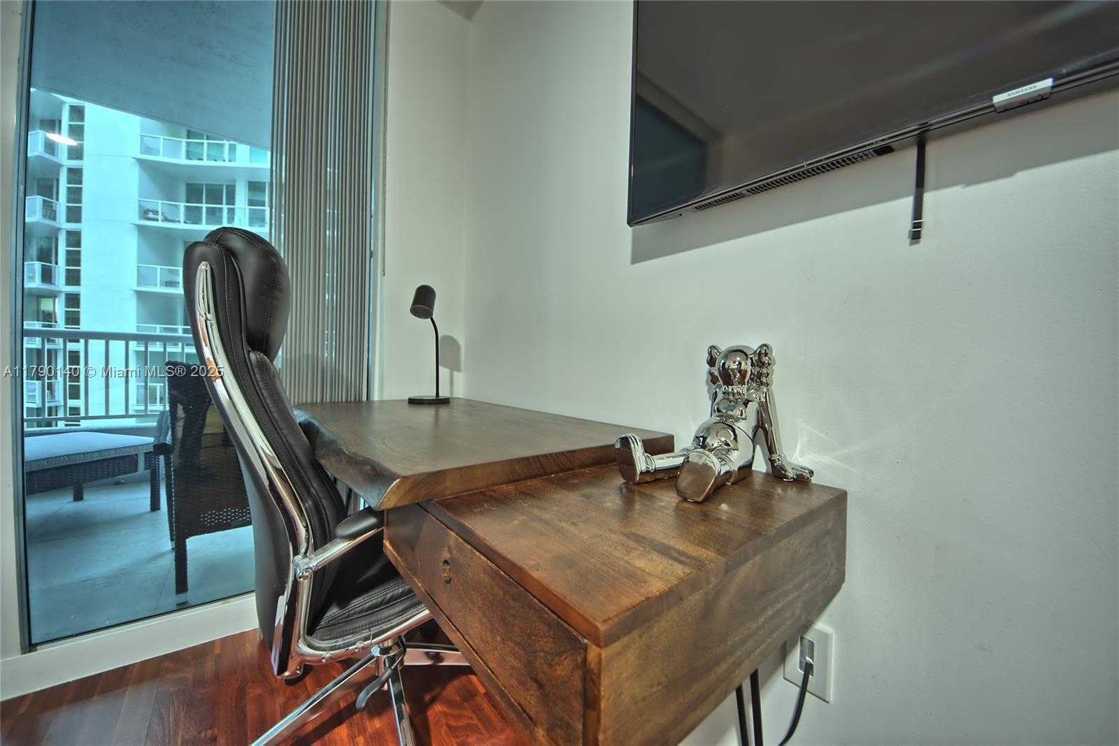 Small Image of 170 SOUTH EAST 14TH ST #2303, Miami Number 26