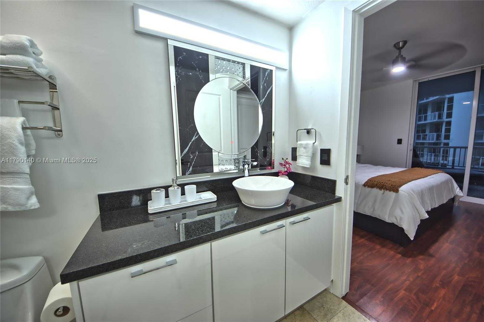 Small Image of 170 SOUTH EAST 14TH ST #2303, Miami Number 28