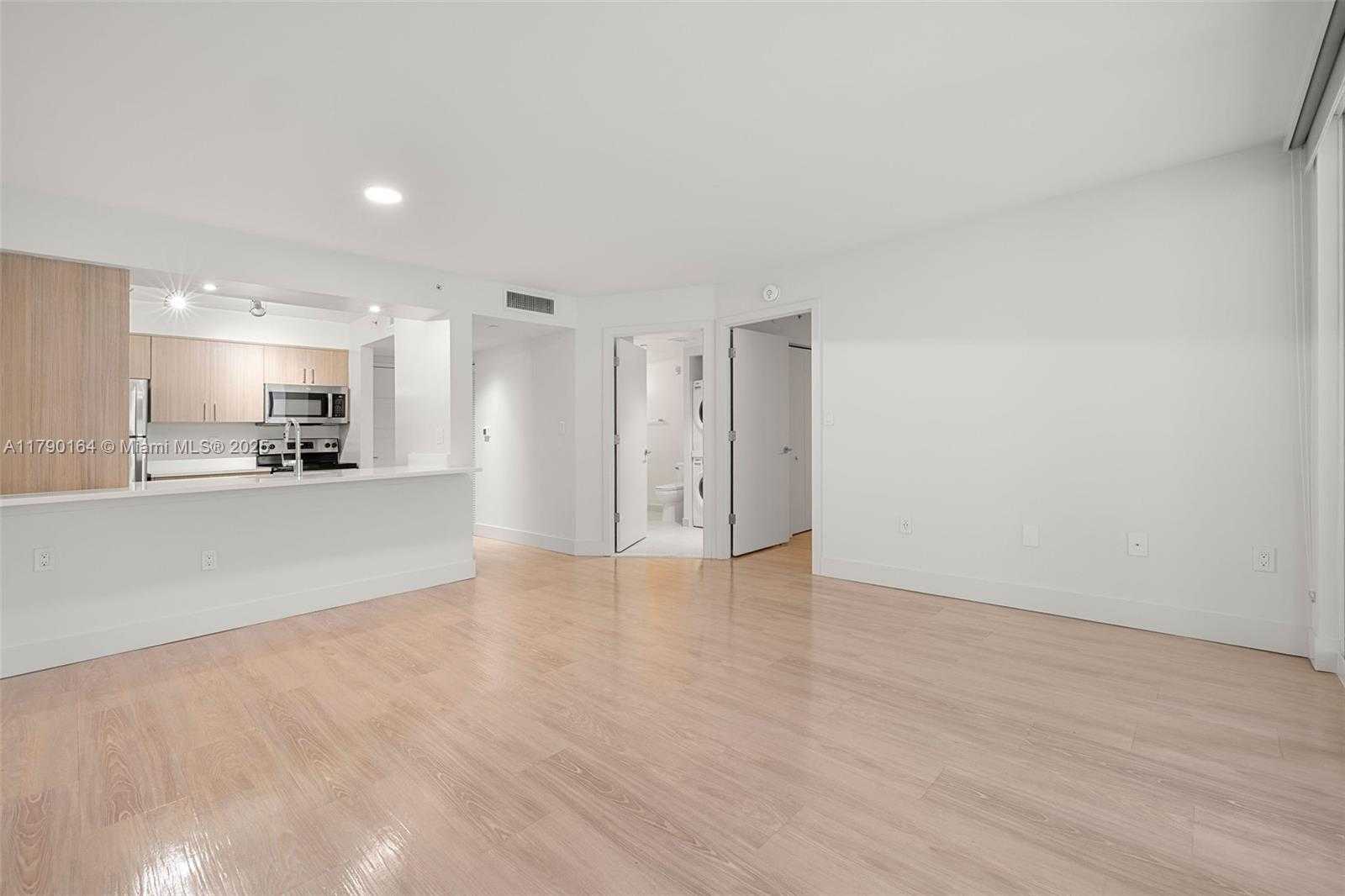 Small Image of 1756 NORTH BAYSHORE DR #23N, Miami Number 16